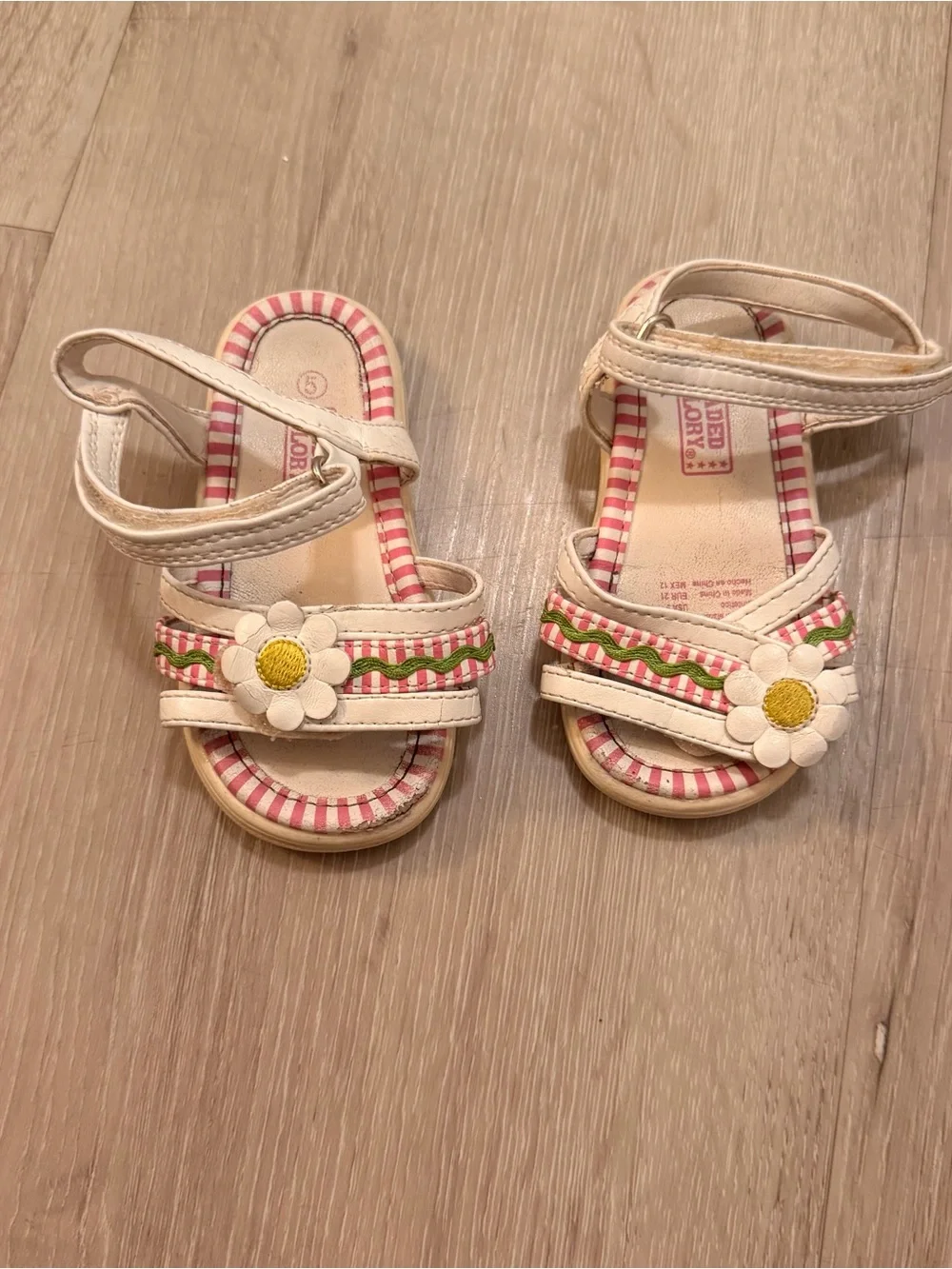 Vintage Y2K Faded Glory Gingham Daisy Sandals - Size 5
